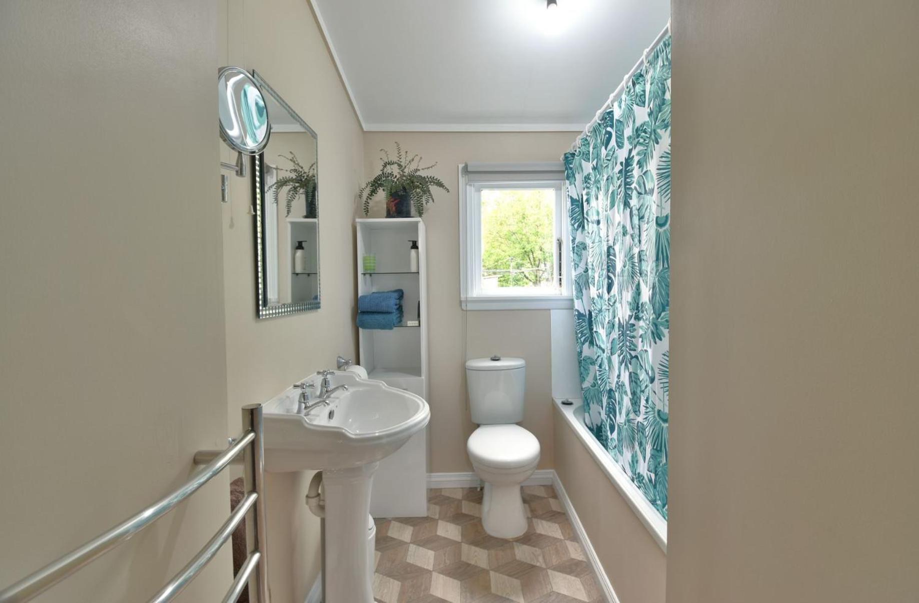 In Dunedin'S Heart, Full House, Full Sun, Full Chill, Why Stay At A Hotel When You Can Afford An Entire House Extérieur photo